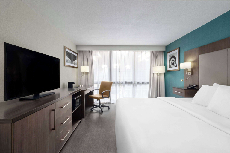 Bedroom 3, Wingate by Wyndham Kansas City, Kansas City