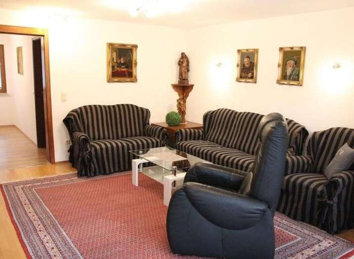 Living area 3, Holiday Apartment Schlossblick 2, Neckar-Odenwald-Kreis