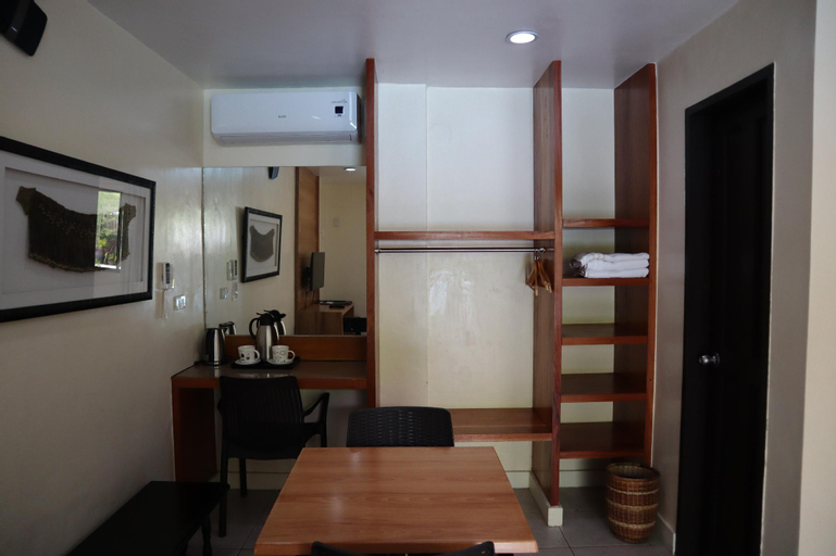 Dining Room 8
