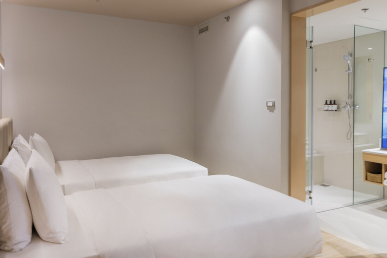 Bedroom 11