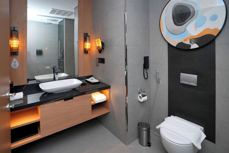 Bathroom 5, Millennium Al Masar Hotel, Jeddah