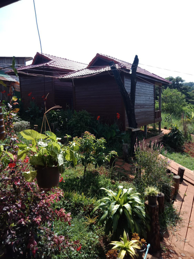 Others 4, Happy bungalow & trekking, Ban Lung