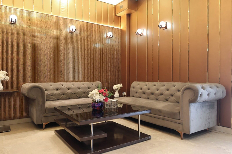 Others 3, Hotel Priydarshan, Kanpur Nagar