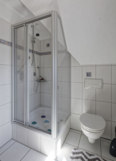 Bathroom 3, Henny Modern Retreat, Leer