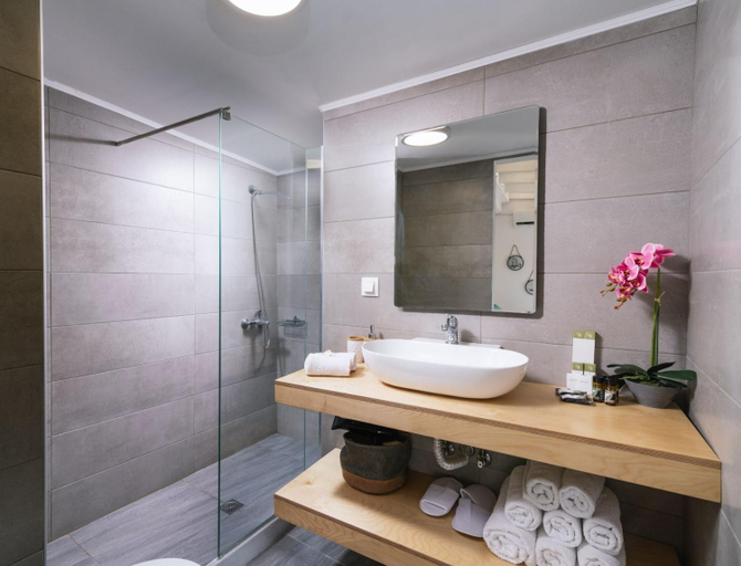 Bathroom 3, ErmisLuxury Suites and Apartments, Crete