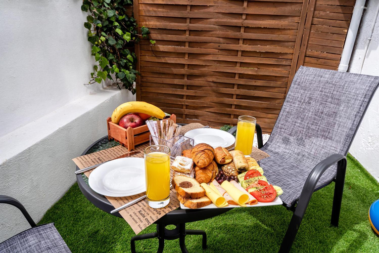Food & Drinks 4, ErmisLuxury Suites and Apartments, Crete