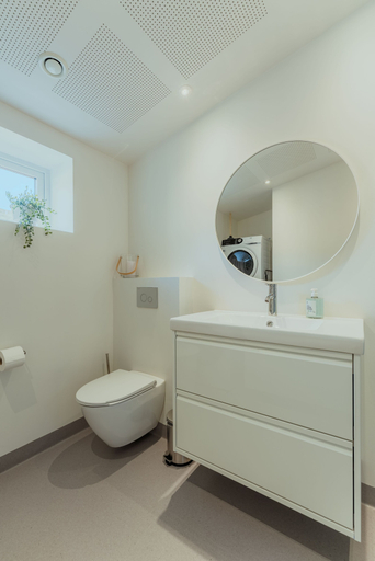 Bathroom 3, Seaside Nest | Charming Waterfront Retreat, Vestmanna