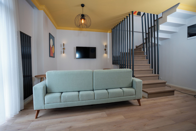 Others 5, Bird Nest Suite, Şişli