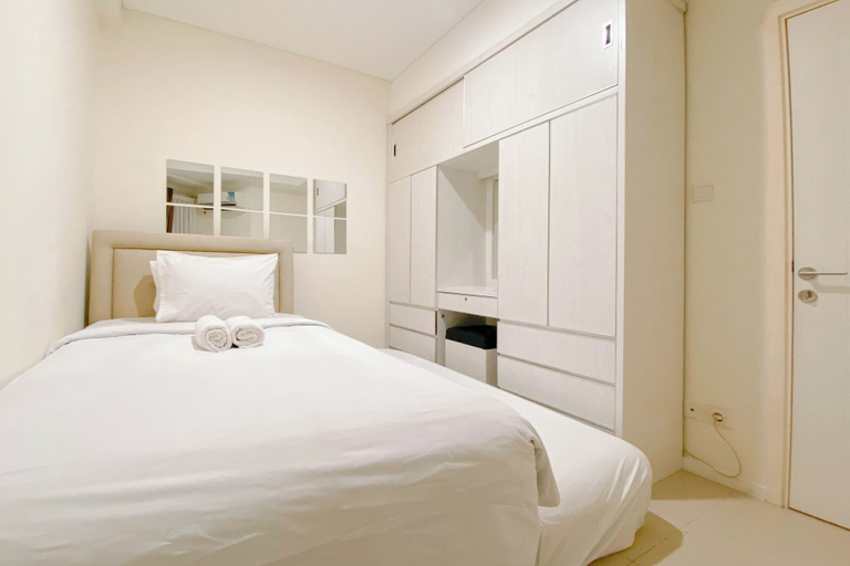 Bedroom, 1Br With Pool View At Parahyangan Residence Apartment, Bandung
