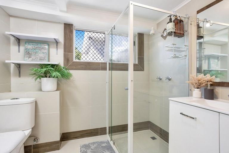 Bathroom, Seaside Serenity: Modern 2BR Escape with Spa, Cairns