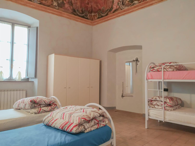 Bedroom 18