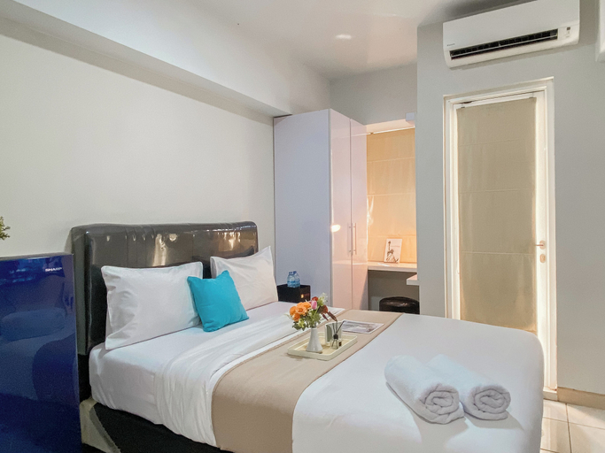Bedroom 3, Cozy Living Studio With Direct Access To Pool, Gym And Playground At Springlake Summarecon Bekasi, Bekasi