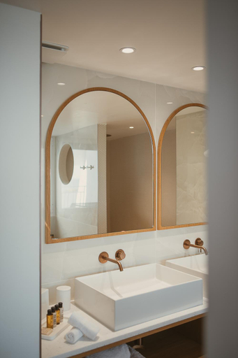 Bathroom 5, Hotel La Plage La Grande Motte, Hérault