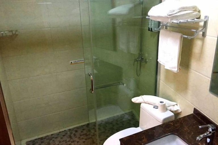 Bathroom 3, Huai'an Chuanzhixing Hotel, Huai'an