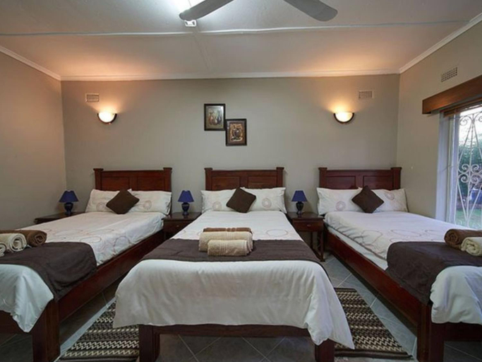 Others 2, Zambezi Family Lodge - Rhino Room, Hwange
