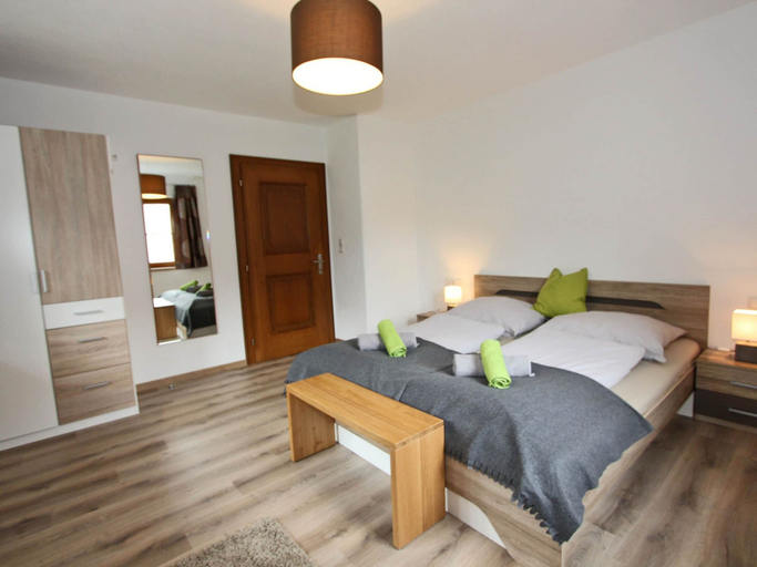 Bedroom 2, Apartment at the City Center in Brandberg, Schwaz