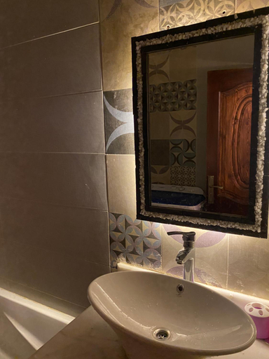 Bathroom, Sunny airport studio New Cairo, New Cairo 1