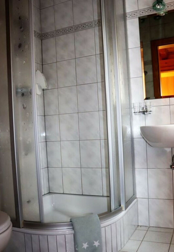 Bathroom 5, Holiday Apartment Bergstille, Imst
