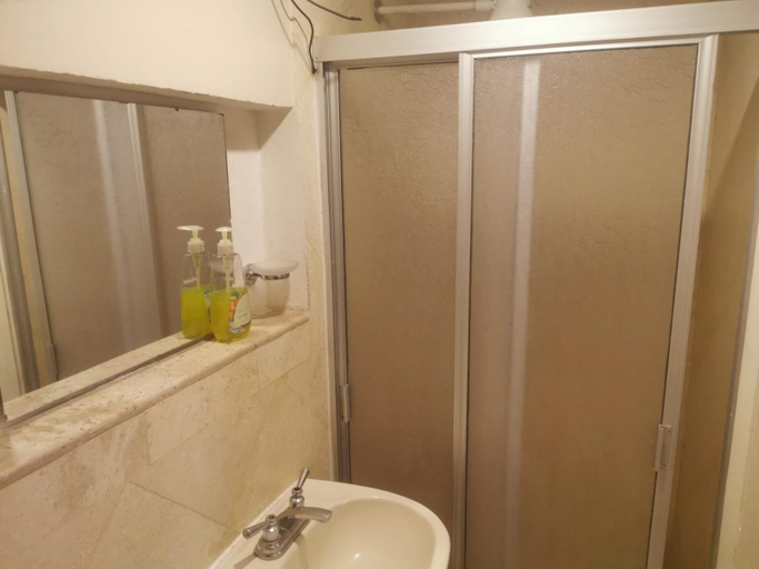 Bathroom 4, Margaritas Eco Haus, Querétaro