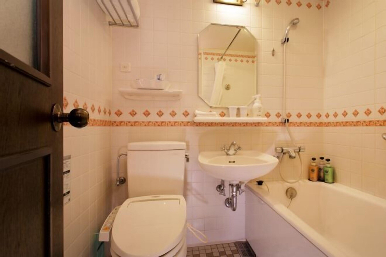 Bathroom 26