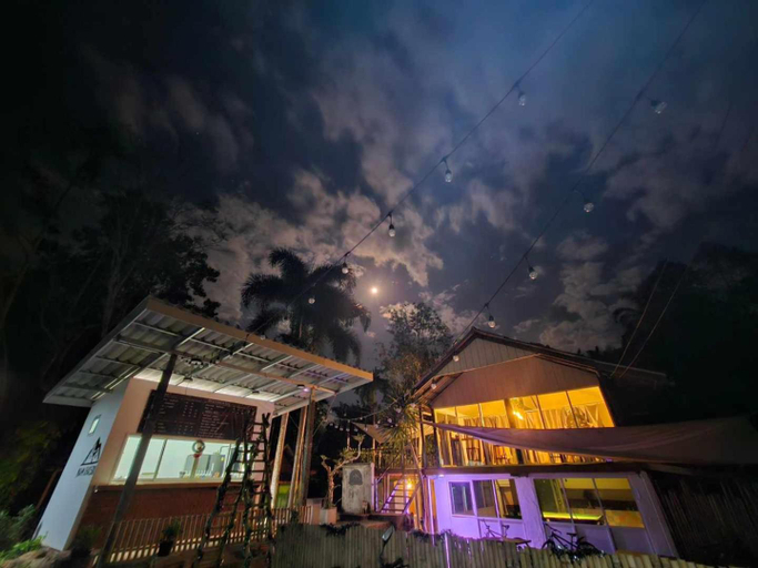 Nahm Khao Sok Hostel and Camping, Phanom