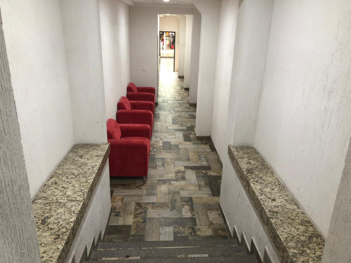 Others 4, Hotel del Carmen, León
