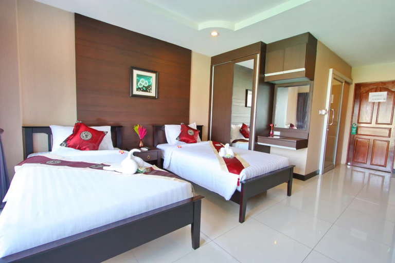 Bedroom 3, Valhalla Pattaya Hotel, Pattaya
