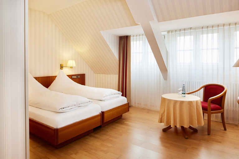 Bedroom 2, Hotel Zum Schiff, Freiburg im Breisgau