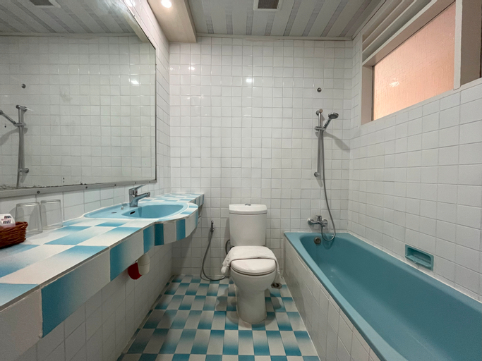 Bathroom 3