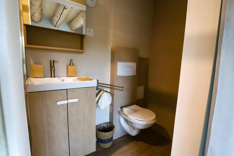 Bathroom 2, L'Hotel Enfonce, chambres d'hotes, Vosges