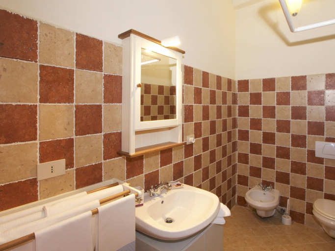 Bathroom 3, Rustic Escape With Pool, Siena