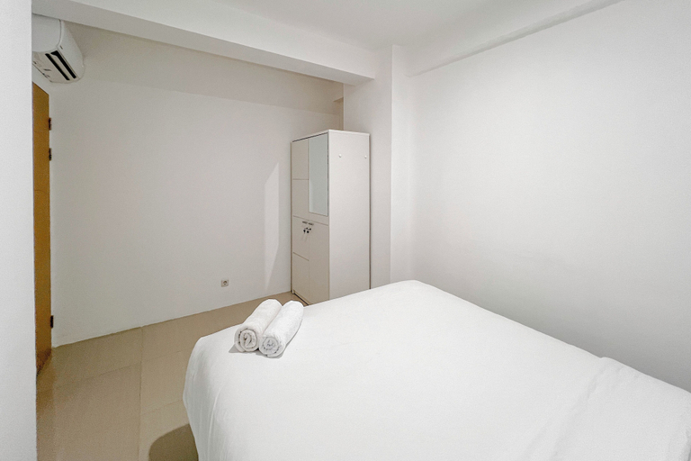 Bedroom 3, Spacious And Restfull 3Br At Bale Hinggil Apartment, Surabaya