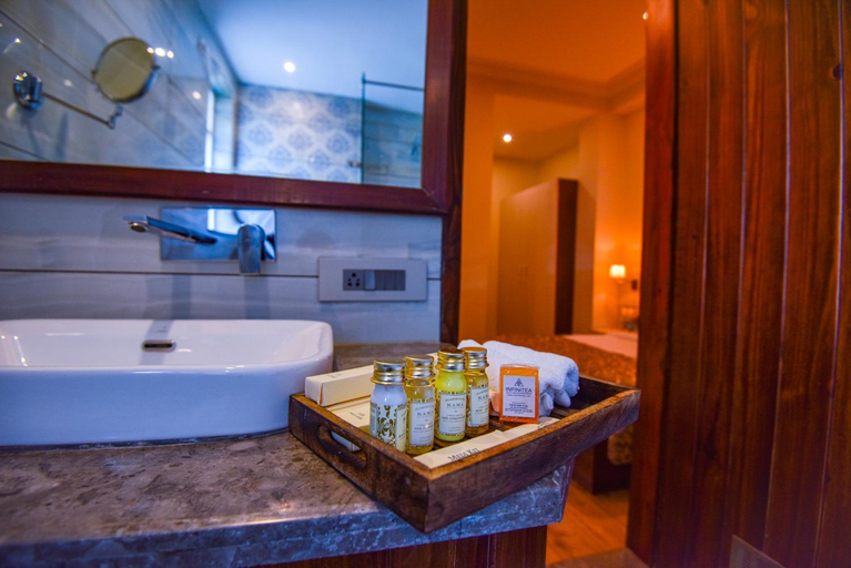 Bathroom 4, Infinitea Tea Garden Resort, Kangra