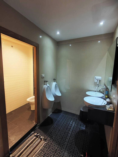 Bathroom 2