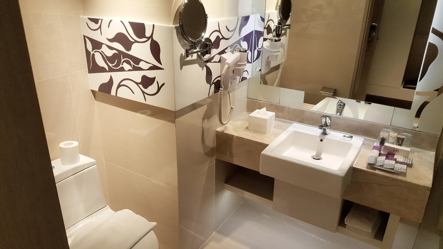 Bathroom 4