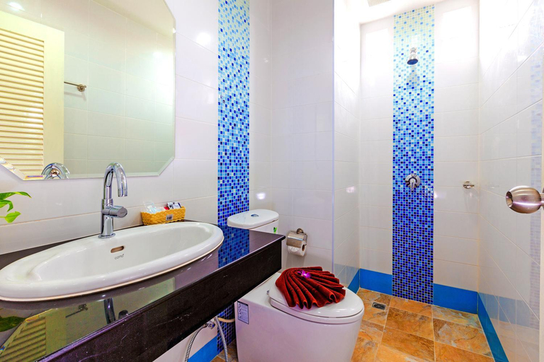Bathroom 5, Phusita House 3, Pulau Phuket