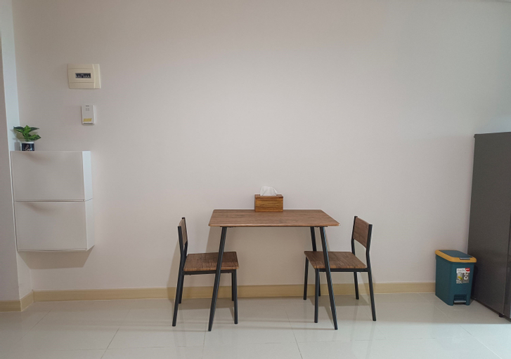 Dining Room 4