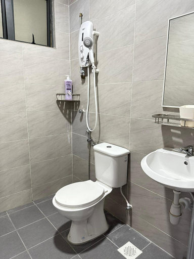 Bathroom 4, Izz Homestay Casa Kayangan @ Meru, Kinta