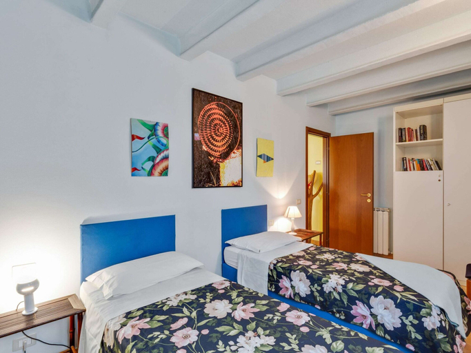Bedroom 2, Belvilla by OYO Bacco, Siena