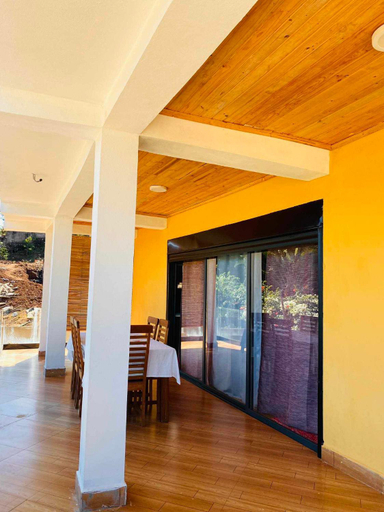 Others 2, Villa Myakatra, Diana