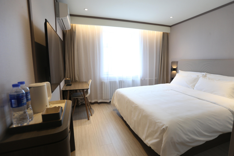 Bedroom, HanTing Hotel (Qiqihar Railway Station), Qiqihar