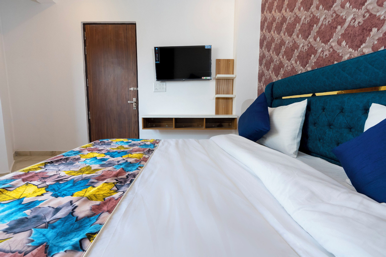 Bedroom 24