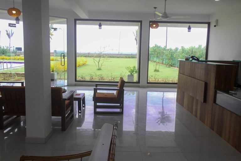 Public Area, Calypso Sunset Beach Hotel, Mahawewa