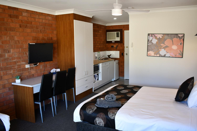 Bedroom 12