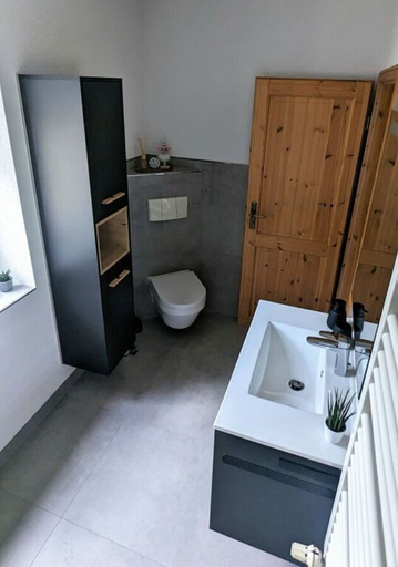 Bathroom 2, Old Forge Modern Retreat, Erzgebirgskreis