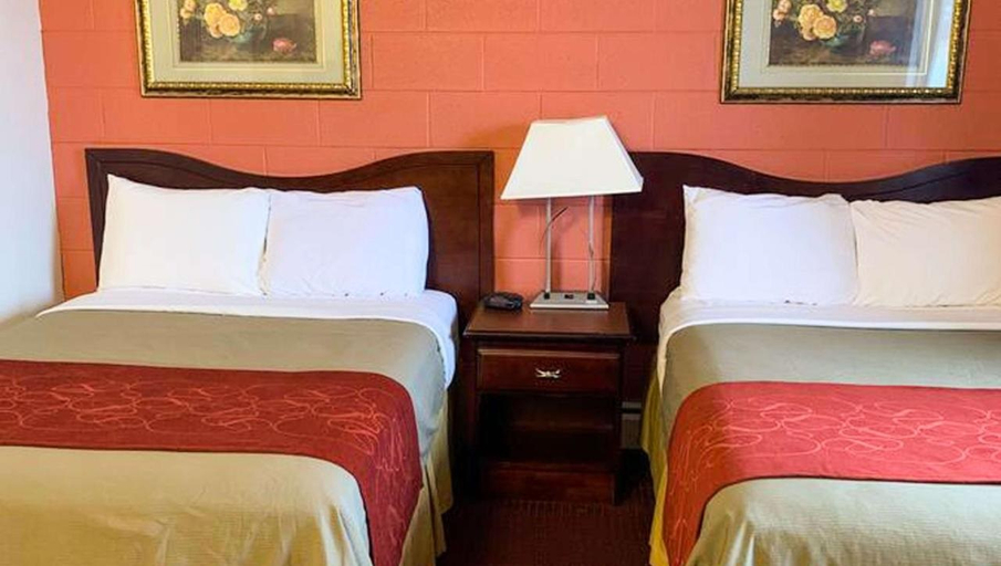 Bedroom, Rodeway Inn Manchester I-90, Ontario