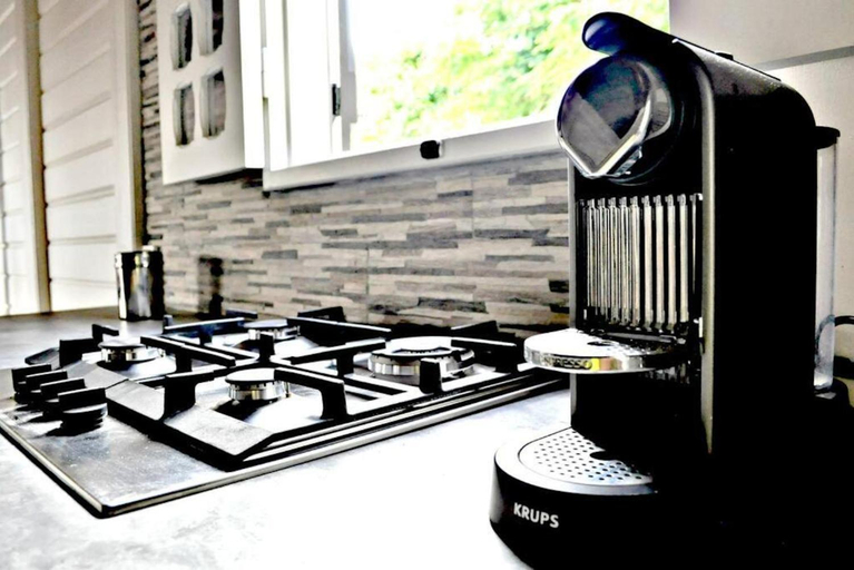 Kitchen 3, Villa charmante avec piscine et vue mer au Robert, Le Robert