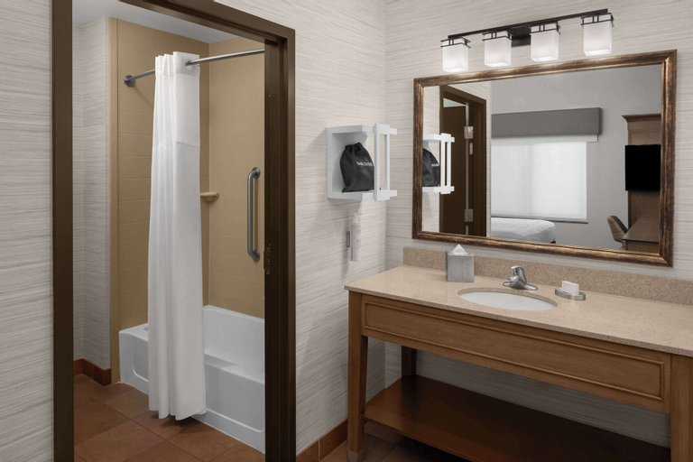 Bathroom 26