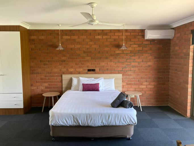Bedroom 13