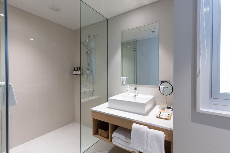Bathroom 6